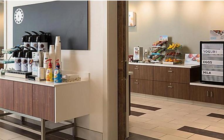 Holiday Inn Express Visalia-Sequoia Gateway Area By Ihg Kültér fotó
